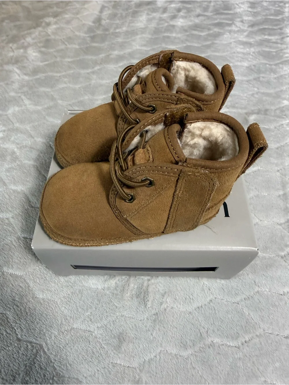 UGG Baby Neumel Crib Boots Chestnut Infant US 2/3 6-12 Months BNIB